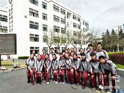 上外每年进入上海中学多少人