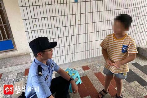 上海7岁小男孩报警