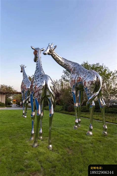 不锈钢长颈鹿动物雕塑制作工厂