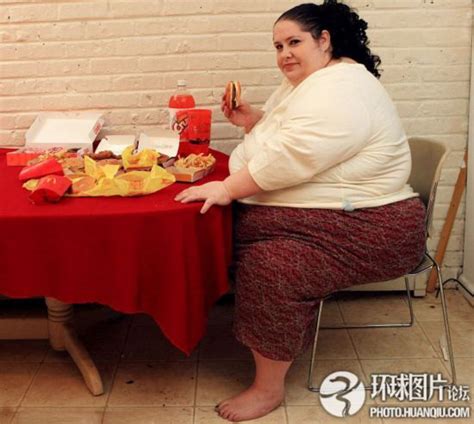 世界上最胖的女子图片