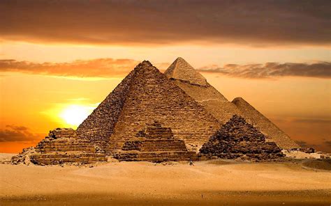 世界十大未解之谜金字塔