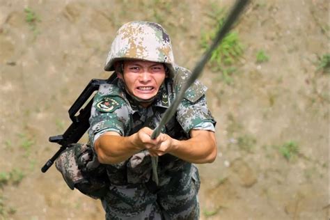 东部战区陆军标兵训练视频
