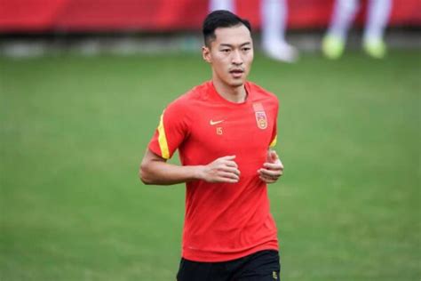 中国足球队现任队长
