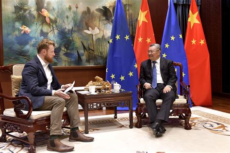 中国驻欧盟使团发言人发表谈话