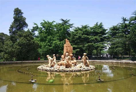 中山雕塑喷泉