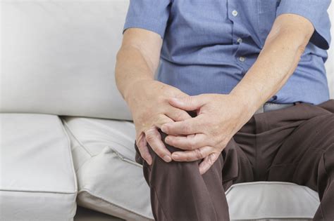 中老年人膝盖疼可以戴护膝吗