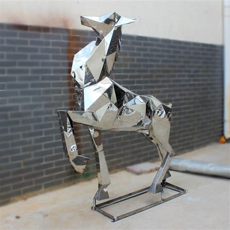 人物动物不锈钢雕塑制作厂家