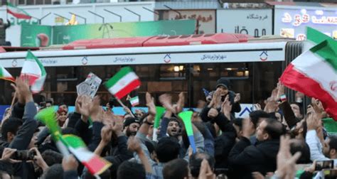 伊朗当街庆祝世界杯输球