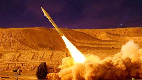 伊朗第一次试射导弹