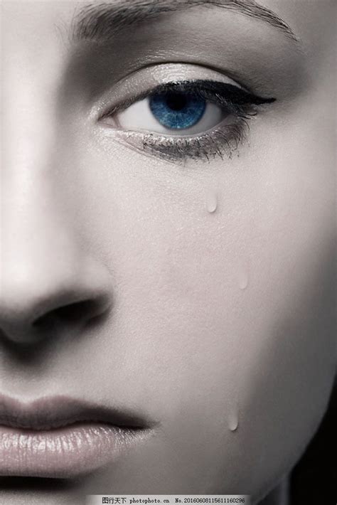 伤心流泪的女人图片