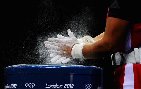 体操运动员会吸入镁粉吗