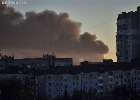 俄罗斯对乌克兰发动空袭视频