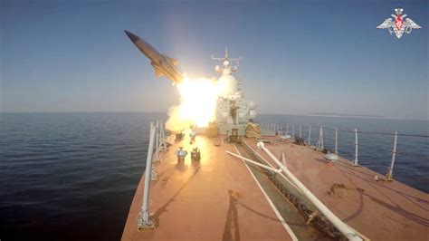 俄舰向日本海试射导弹