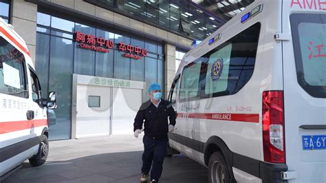 保安阻拦救护车重症病人死亡