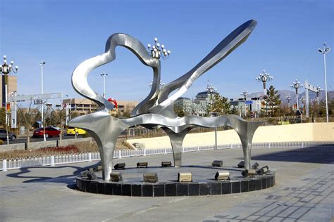 信阳玻璃钢市政广场雕塑