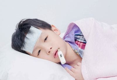 儿童发烧怎么应急处置