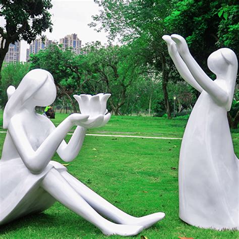公园景观玻璃钢人物雕塑生产厂家