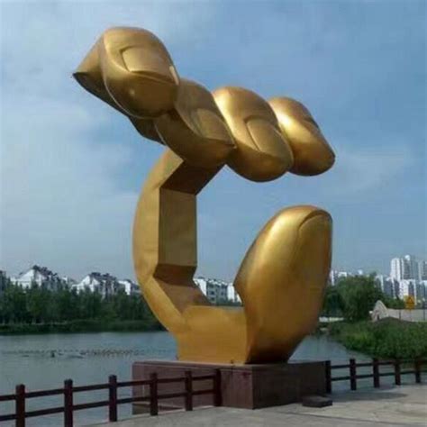 凤城不锈钢广场雕塑