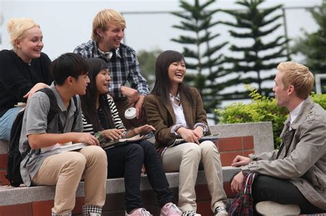 加拿大中国留学生图片