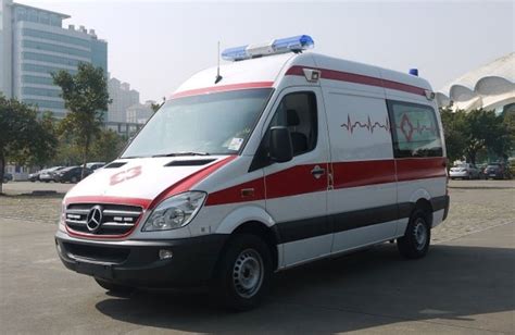 北京奔驰凌特救护车
