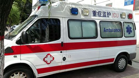 北京救护车怎么叫车图片