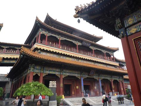 北京雍和宫庙人多吗