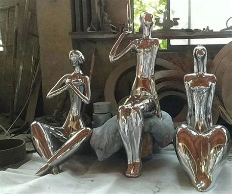 南京人物不锈钢抽象雕塑