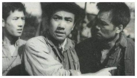 南征北战1952版铁道游击队