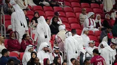 卡塔尔球迷愤怒没有中国队的视频