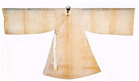 古代的麻衣是什么织的