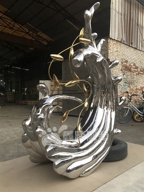 吉林通化不锈钢镜面雕塑摆件厂家