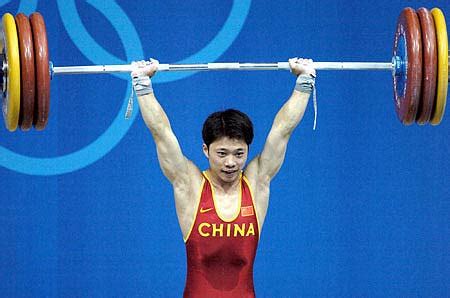 吴美锦雅典奥运会举重68公斤级
