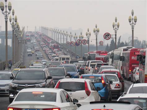 国庆高速拥堵路段