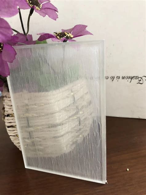 天津夹丝玻璃装饰图片