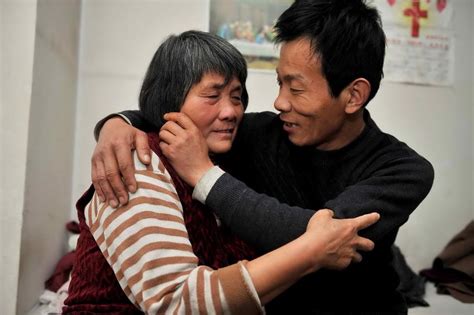失散31年男子与母亲团圆