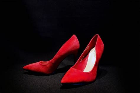 女人梦见鞋周公解梦