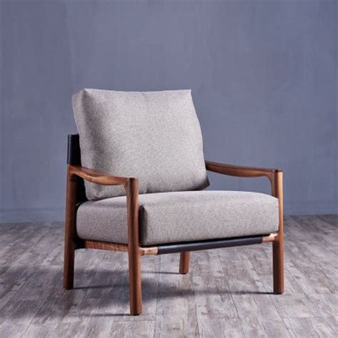 客厅木制休闲椅子