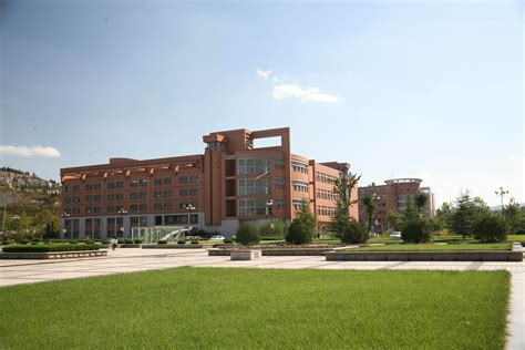山东建筑大学属于几本