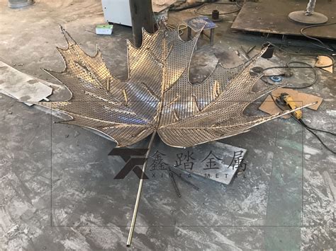 常州上海不锈钢树叶雕塑