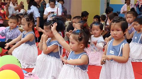 幼儿园参赛舞蹈