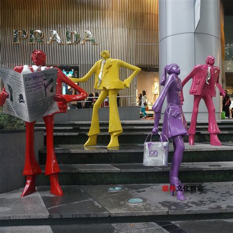 广东商场玻璃钢人物雕塑