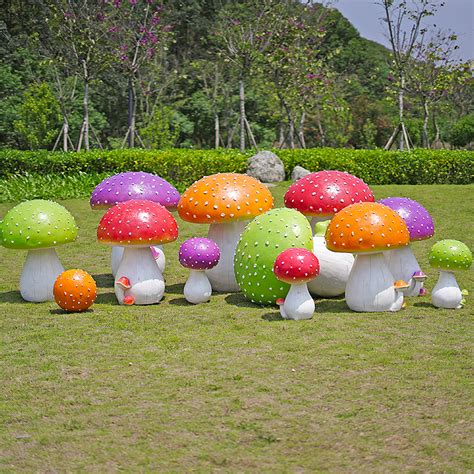 广东玻璃钢蘑菇雕塑