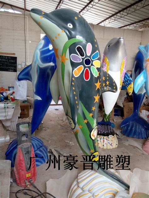 广东省彩绘玻璃钢雕塑制作