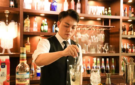 广州吧台调酒师一般工资多少