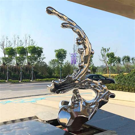 广州景观不锈钢雕塑大概价格多少
