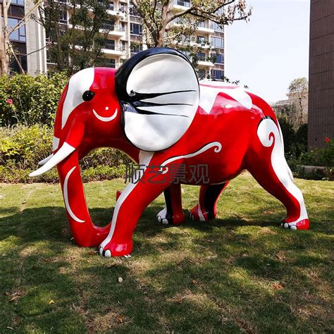 广州玻璃钢彩绘大象雕塑