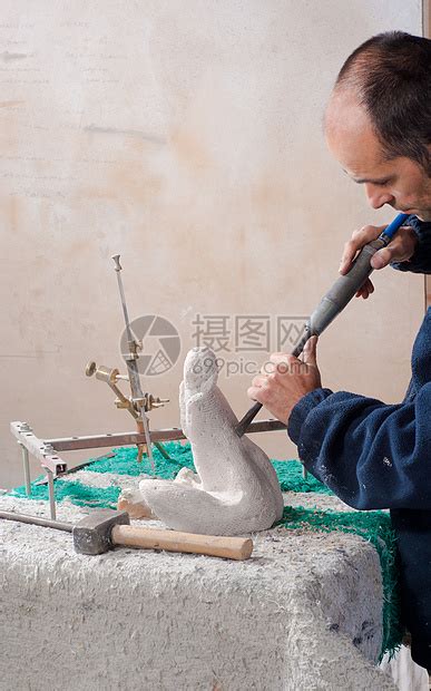 招聘水泥雕塑艺术工人
