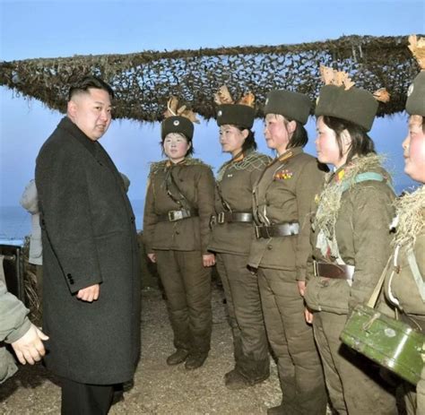 朝鲜女功臣图片