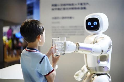 未来学校中的机器人