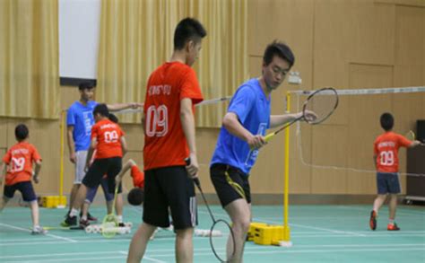杭州羽毛球培训收费标准